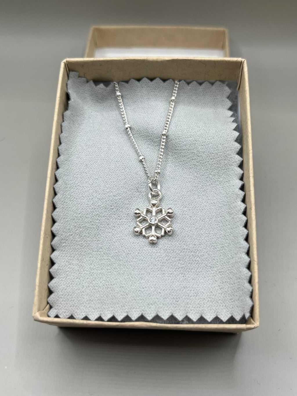 Snowflake pendant in silver