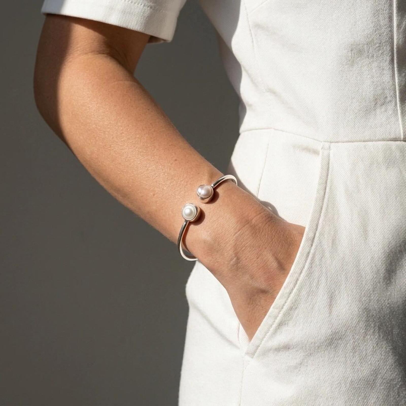 Freshwater Pearl Gemstone Bracelet  | Adjustable Bracelet | Silver| Gold