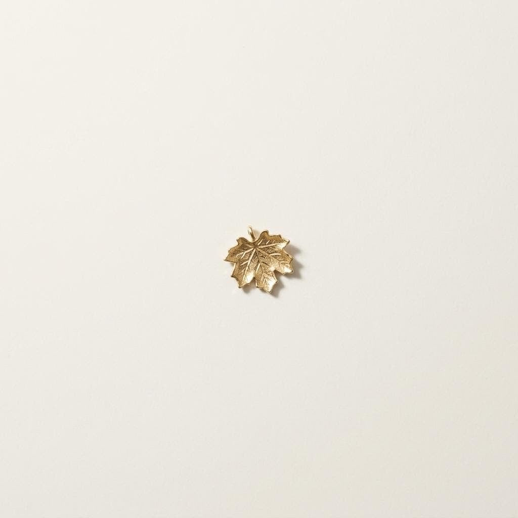Maple Leaf Necklace, Gold Leaf Pendant, Silver Fall Maple Leaf Charm, Dainty Autumn Necklace, Nature Jewellery, Canada Gift