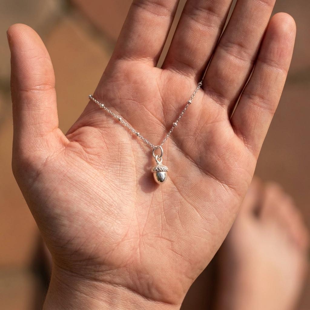 Acorn Necklace, Gold Acorn Charm, Silver Acorn Pendant, Dainty Autumn Necklace, Woodland Nature Jewellery, Fall Gift for Her